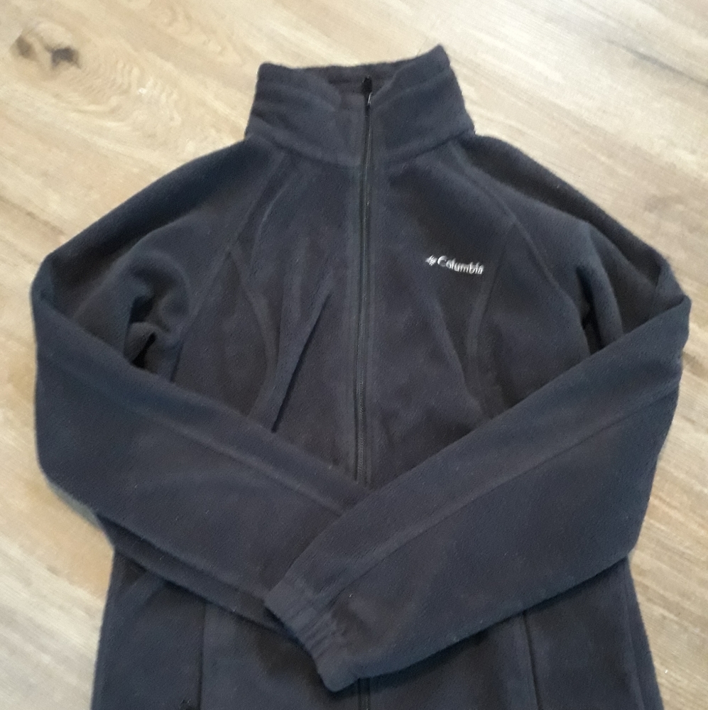 Columbia women’s zip up fleece jacket black size small bin12